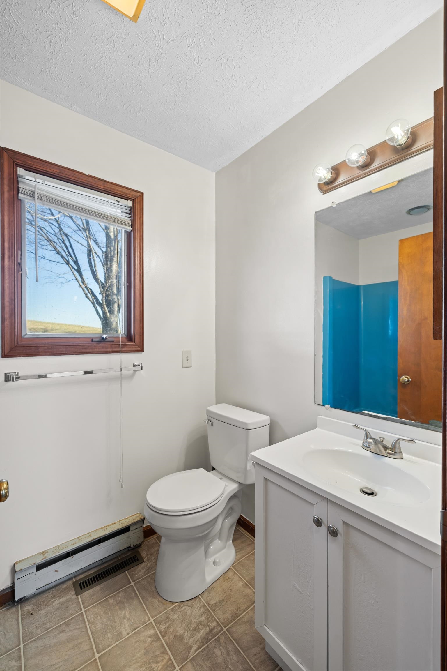 355 FAIRBURN RD, MOUNT SOLON, Virginia 22843, 3 Bedrooms Bedrooms, ,2 BathroomsBathrooms,Residential,355 FAIRBURN RD,673452 MLS # 673452