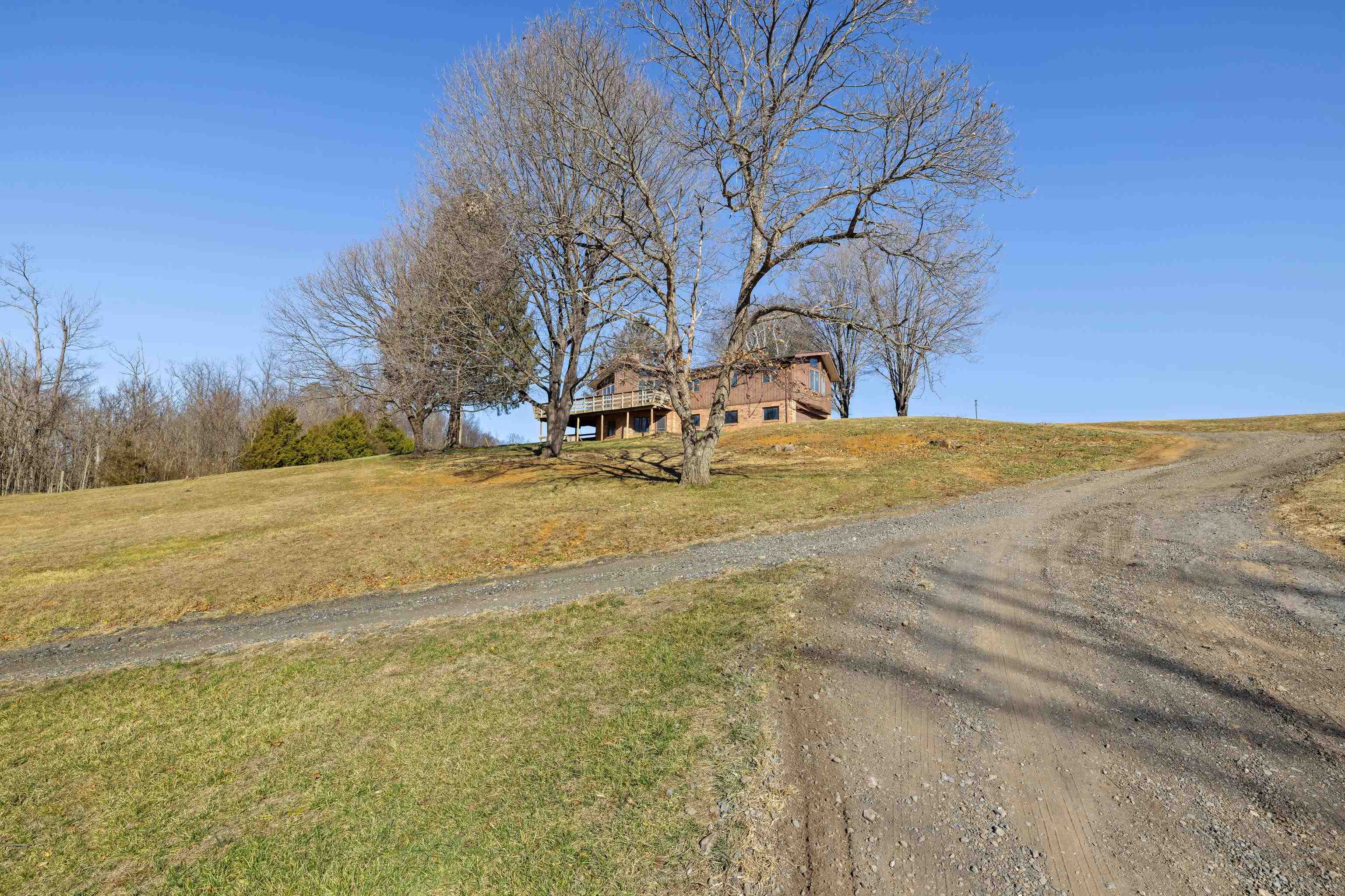 355 FAIRBURN RD, MOUNT SOLON, Virginia 22843, 3 Bedrooms Bedrooms, ,2 BathroomsBathrooms,Residential,355 FAIRBURN RD,673452 MLS # 673452