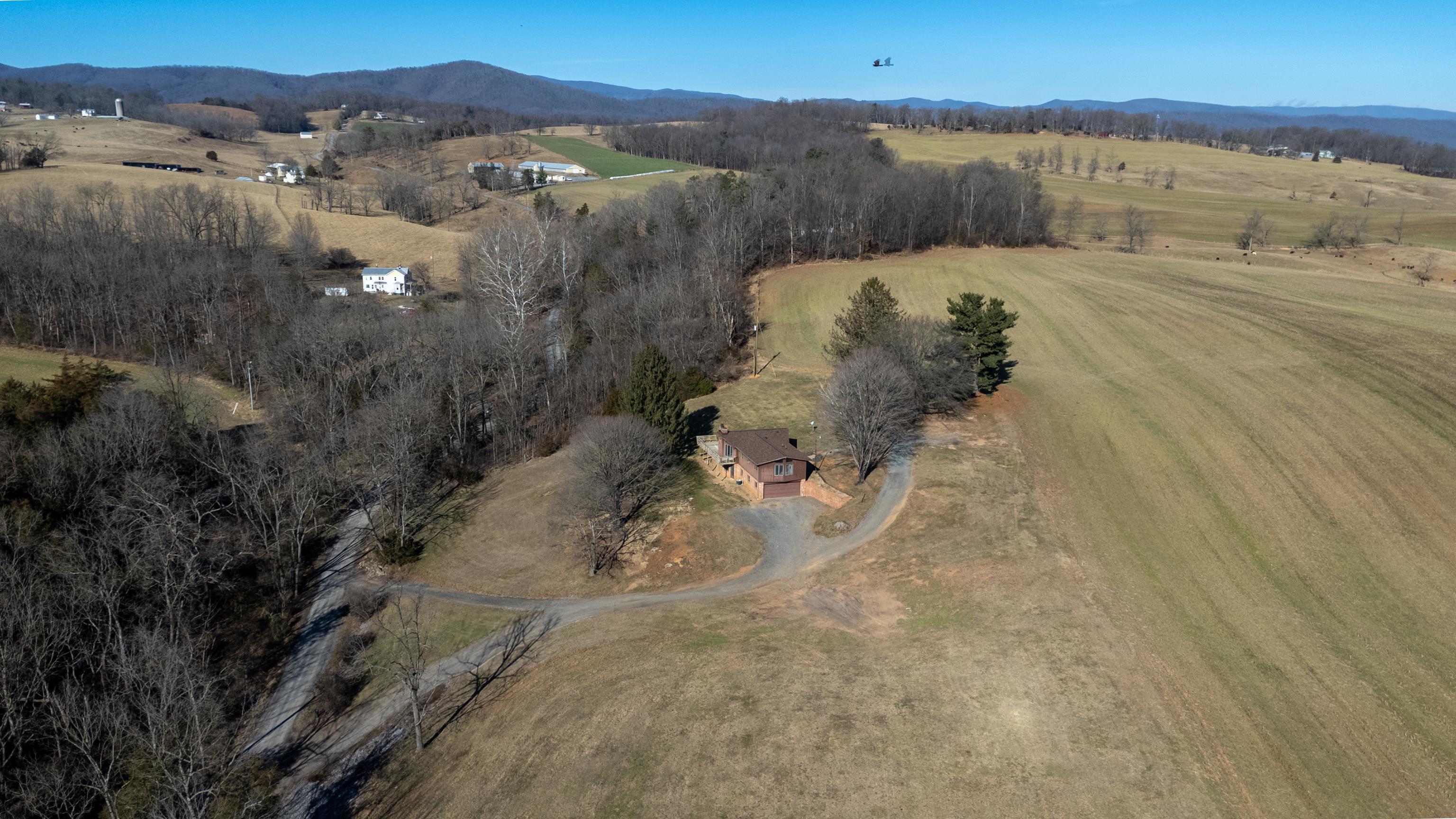 355 FAIRBURN RD, MOUNT SOLON, Virginia 22843, 3 Bedrooms Bedrooms, ,2 BathroomsBathrooms,Residential,355 FAIRBURN RD,673452 MLS # 673452