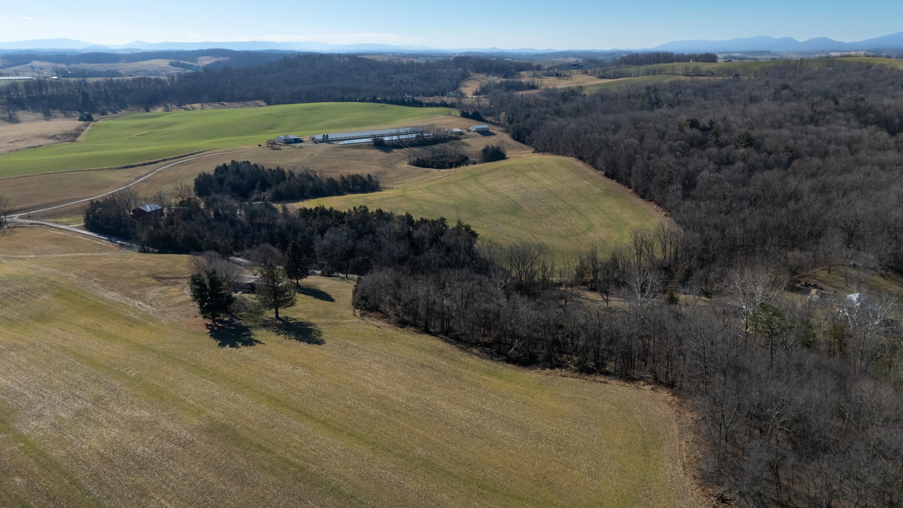 355 FAIRBURN RD, MOUNT SOLON, Virginia 22843, 3 Bedrooms Bedrooms, ,2 BathroomsBathrooms,Residential,355 FAIRBURN RD,673452 MLS # 673452