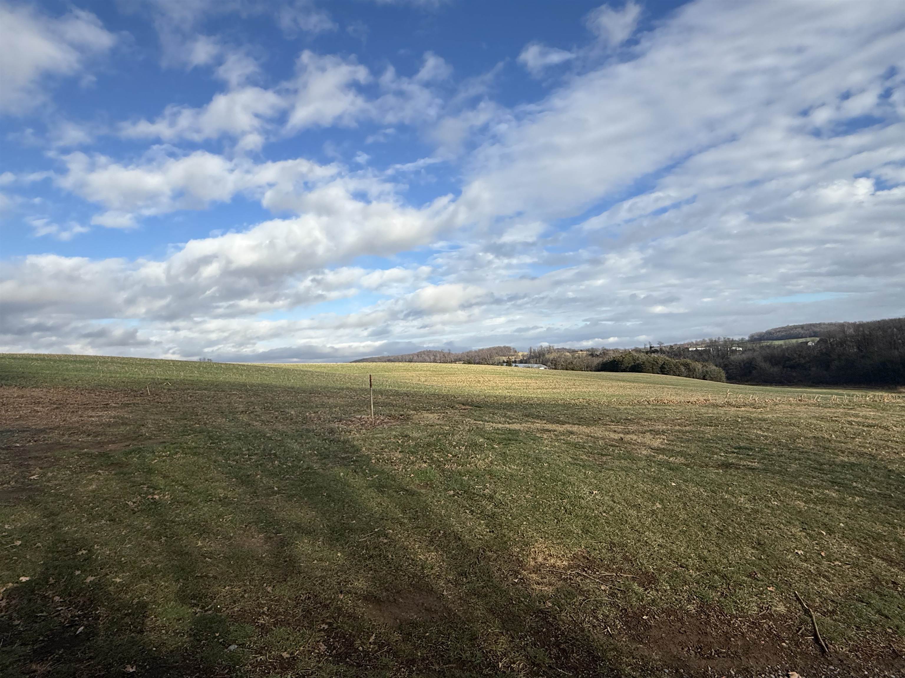 355 FAIRBURN RD, MOUNT SOLON, Virginia 22843, 3 Bedrooms Bedrooms, ,2 BathroomsBathrooms,Residential,355 FAIRBURN RD,673452 MLS # 673452