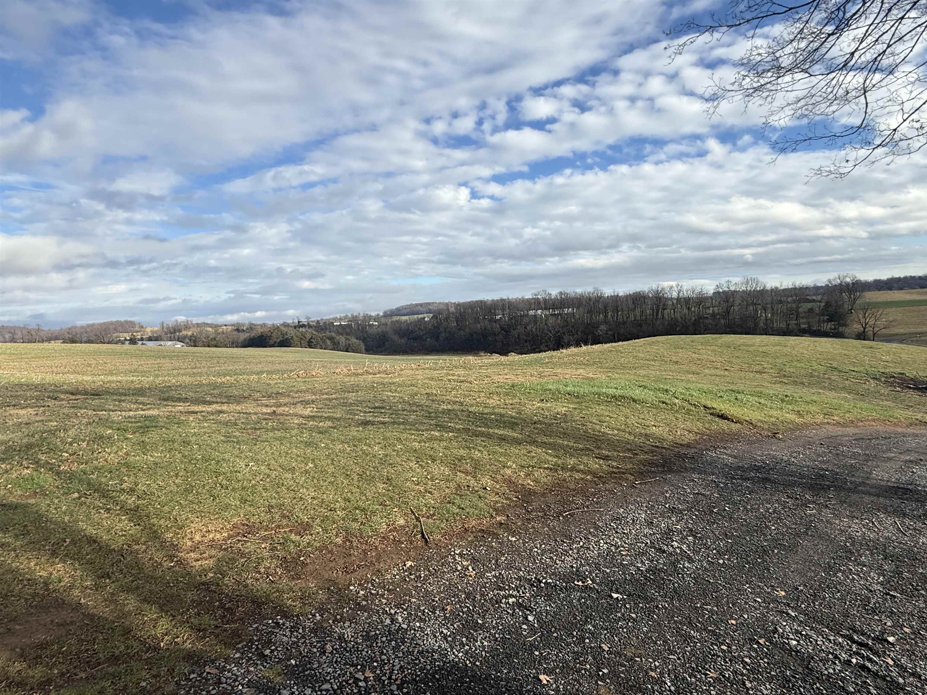 355 FAIRBURN RD, MOUNT SOLON, Virginia 22843, 3 Bedrooms Bedrooms, ,2 BathroomsBathrooms,Residential,355 FAIRBURN RD,673452 MLS # 673452