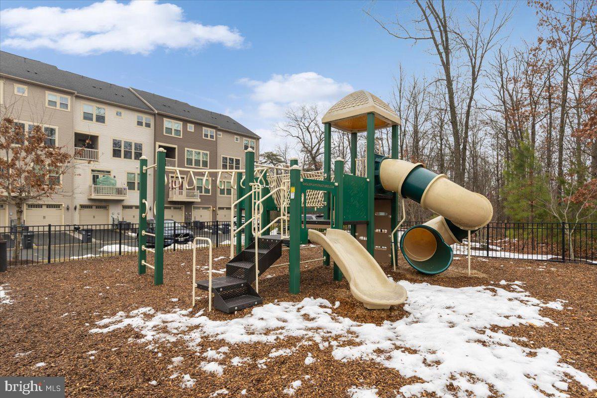 25294 GRAY POPLAR TER, ALDIE, Virginia 20105, 3 Bedrooms Bedrooms, ,2 BathroomsBathrooms,Residential,For sale,25294 GRAY POPLAR TER,VALO2114324 MLS # VALO2114324