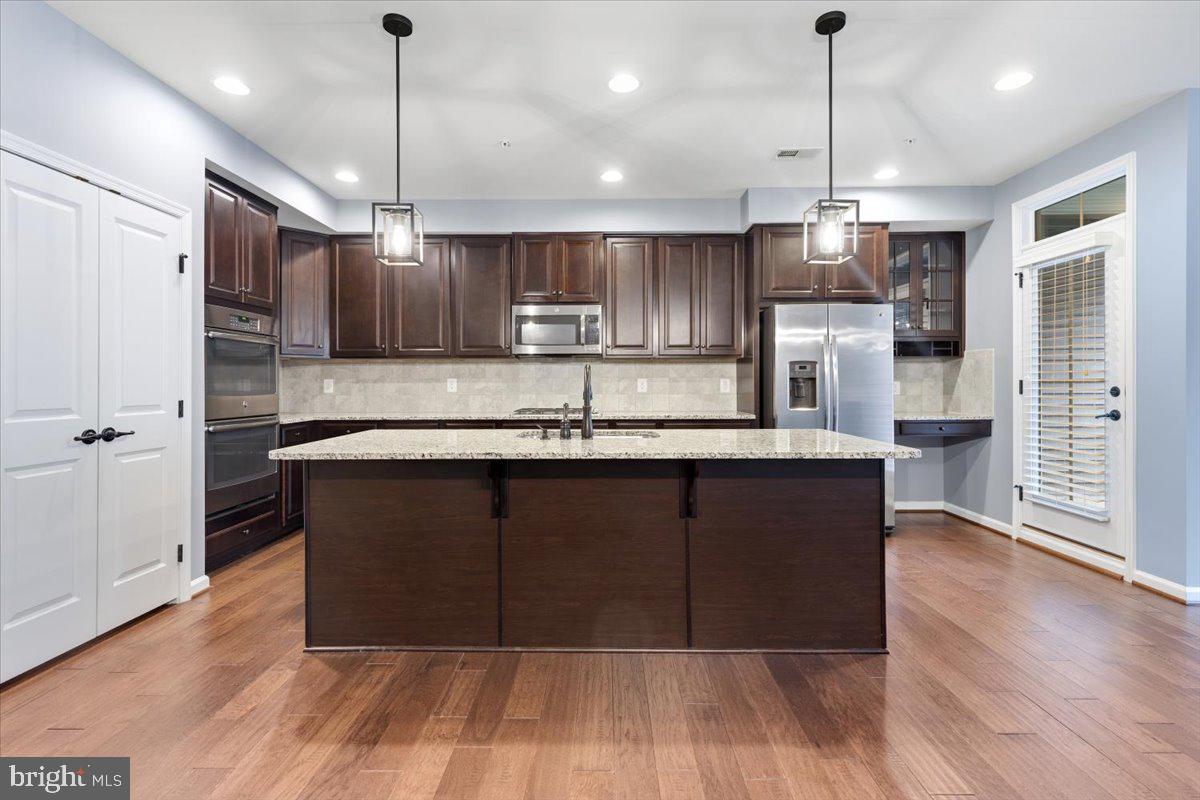 25294 GRAY POPLAR TER, ALDIE, Virginia 20105, 3 Bedrooms Bedrooms, ,2 BathroomsBathrooms,Residential,For sale,25294 GRAY POPLAR TER,VALO2114324 MLS # VALO2114324