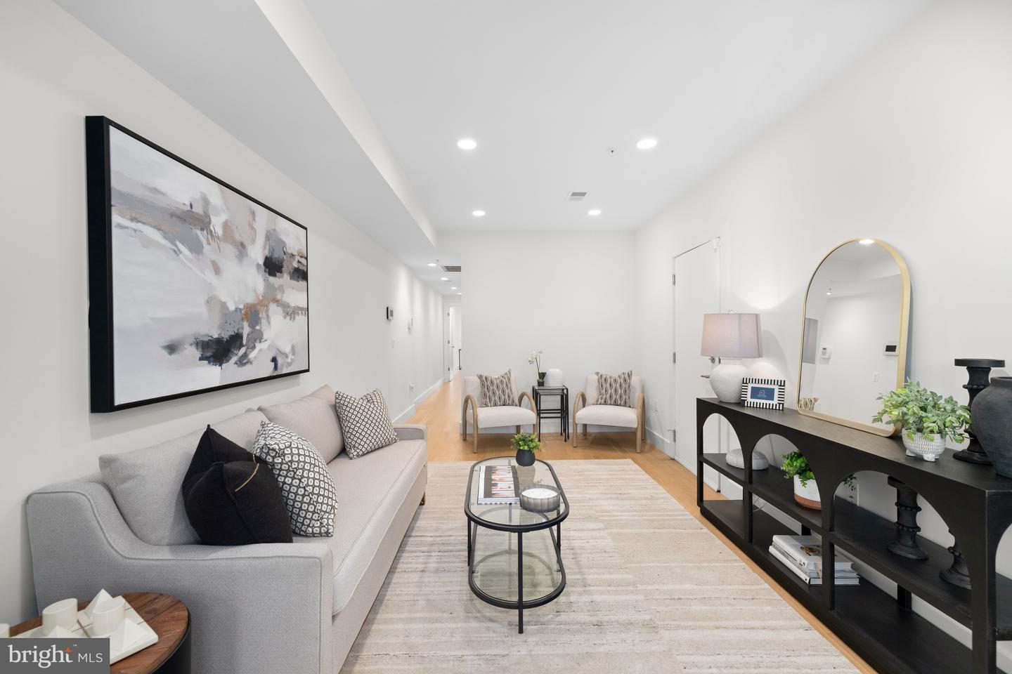 1515 K ST SE #3, WASHINGTON, District Of Columbia 20003, 2 Bedrooms Bedrooms, ,2 BathroomsBathrooms,Residential,For sale,1515 K ST SE #3,DCDC2242862 MLS # DCDC2242862