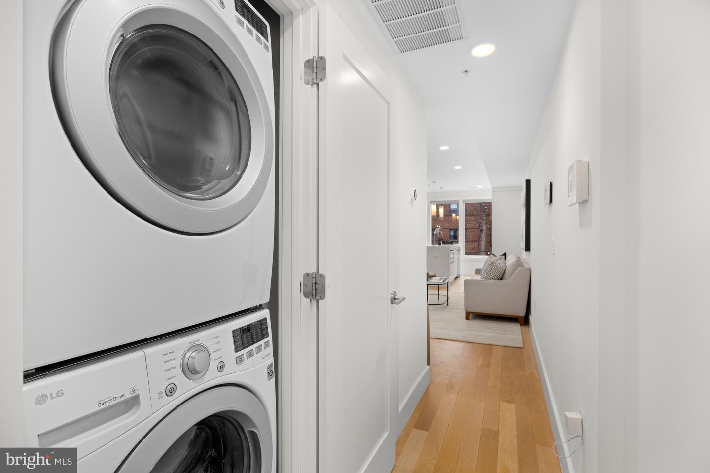 1515 K ST SE #3, WASHINGTON, District Of Columbia 20003, 2 Bedrooms Bedrooms, ,2 BathroomsBathrooms,Residential,For sale,1515 K ST SE #3,DCDC2242862 MLS # DCDC2242862