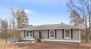 115 DEERWOOD DR, CHARLOTTESVILLE, Virginia 22911, 3 Bedrooms Bedrooms, ,3 BathroomsBathrooms,Residential,115 DEERWOOD DR,673454 MLS # 673454