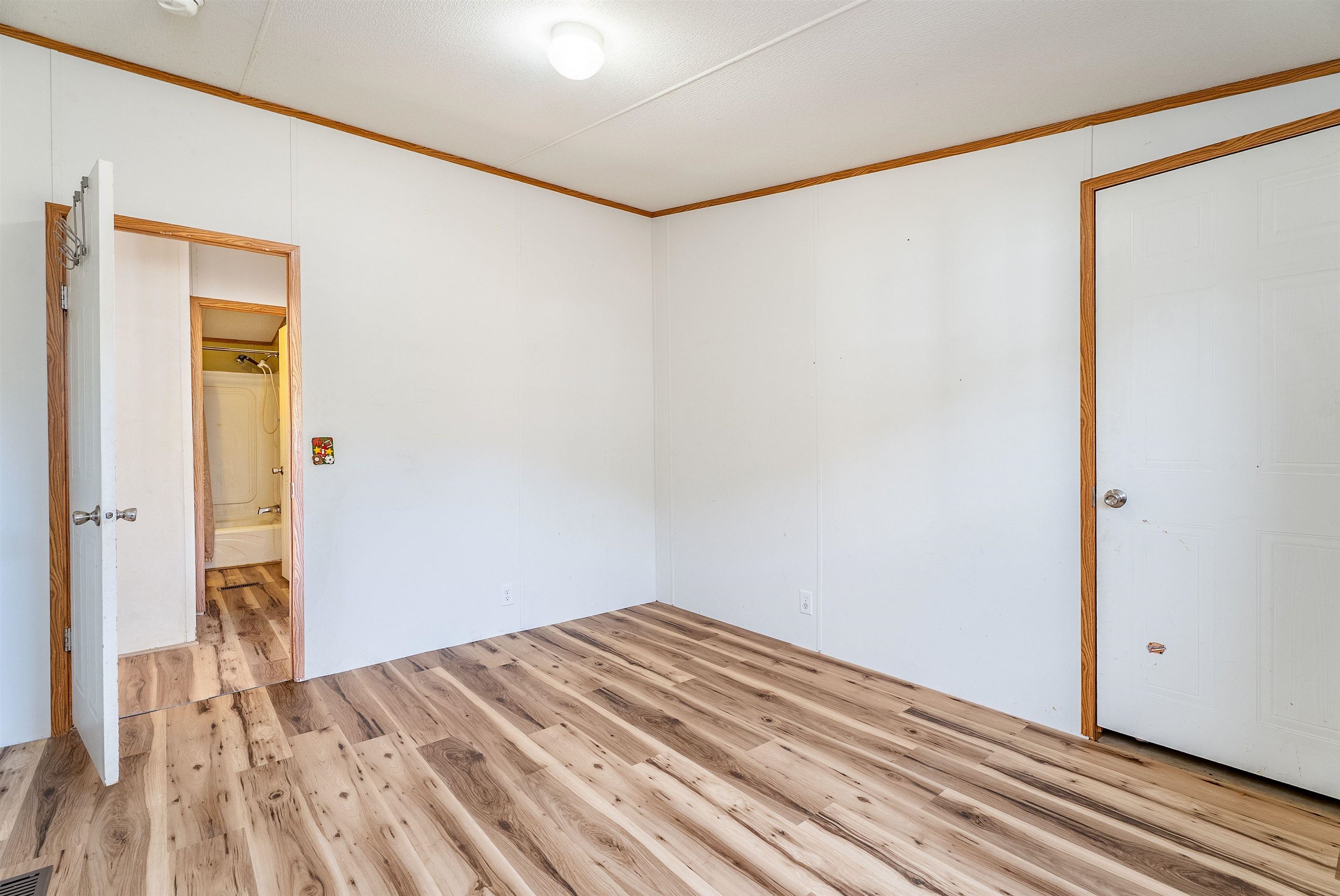 684 JOLLETT RD, ELKTON, Virginia 22827, 3 Bedrooms Bedrooms, ,2 BathroomsBathrooms,Residential,684 JOLLETT RD,673458 MLS # 673458