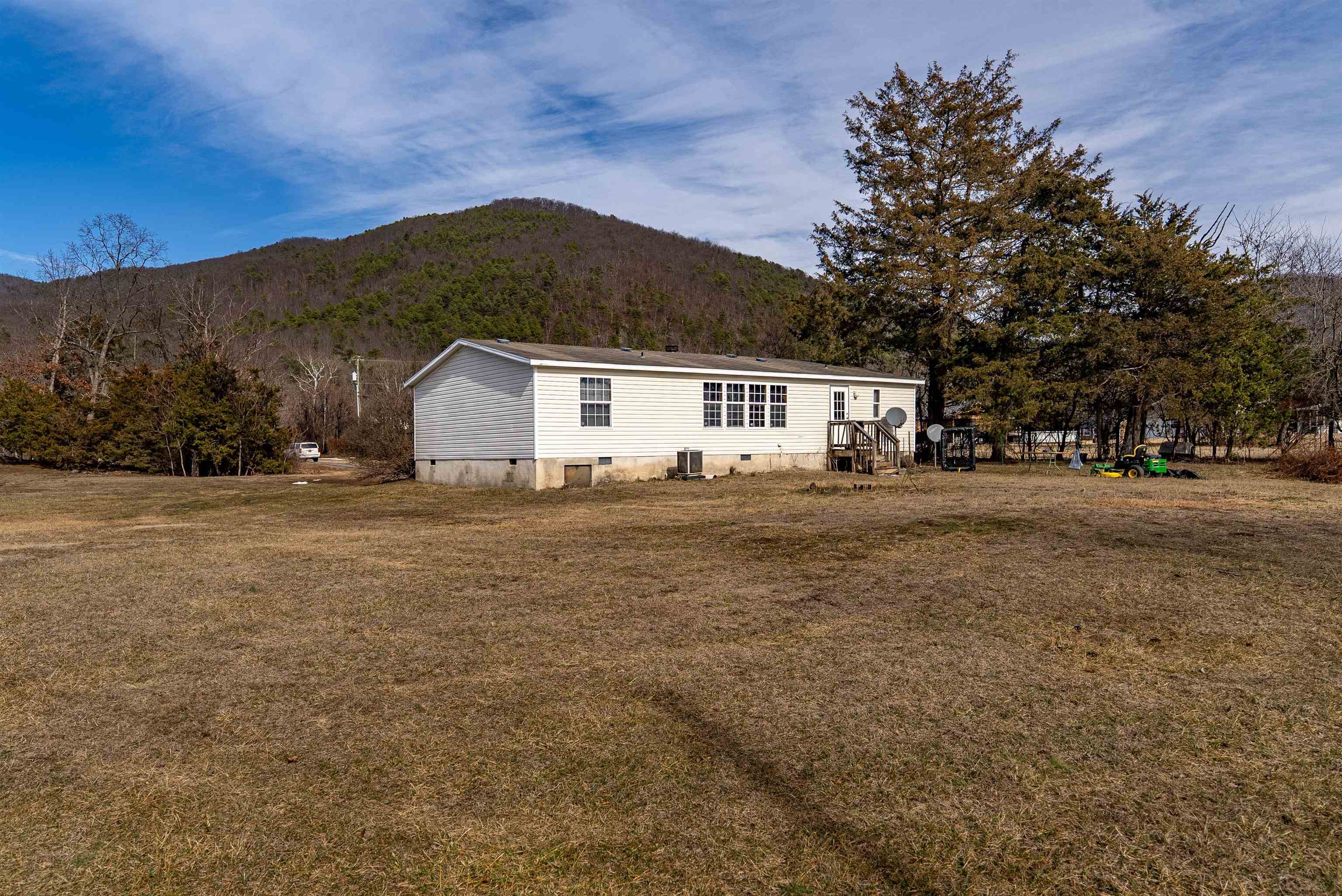 684 JOLLETT RD, ELKTON, Virginia 22827, 3 Bedrooms Bedrooms, ,2 BathroomsBathrooms,Residential,684 JOLLETT RD,673458 MLS # 673458