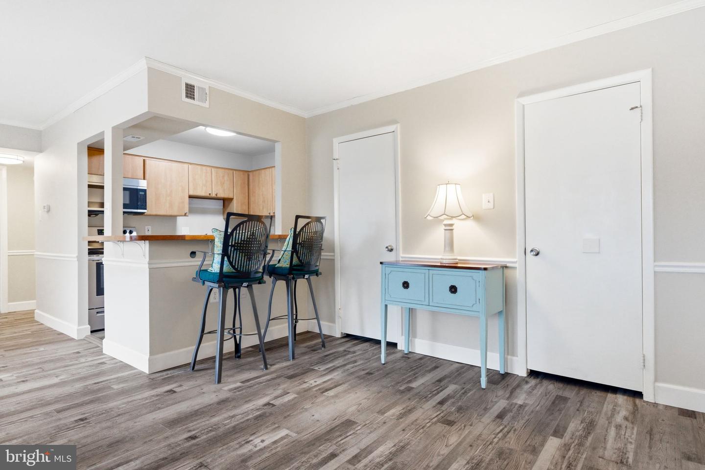 125-M CLUBHOUSE DR SW #UNIT 8, LEESBURG, Virginia 20175, 1 Bedroom Bedrooms, ,1 BathroomBathrooms,Residential,For sale,125-M CLUBHOUSE DR SW #UNIT 8,VALO2114498 MLS # VALO2114498