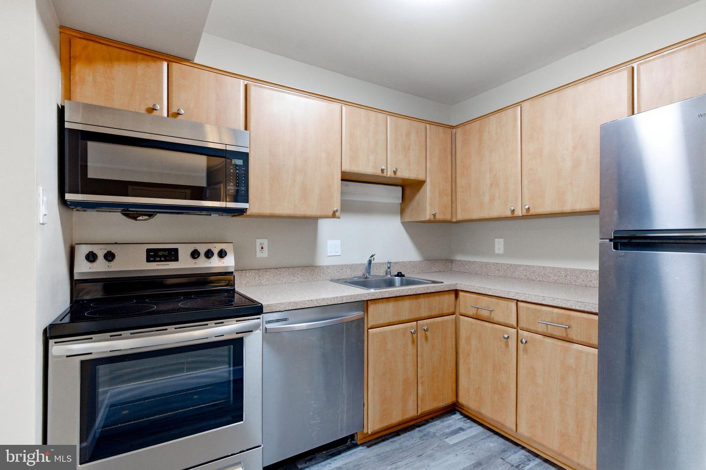 125-M CLUBHOUSE DR SW #UNIT 8, LEESBURG, Virginia 20175, 1 Bedroom Bedrooms, ,1 BathroomBathrooms,Residential,For sale,125-M CLUBHOUSE DR SW #UNIT 8,VALO2114498 MLS # VALO2114498