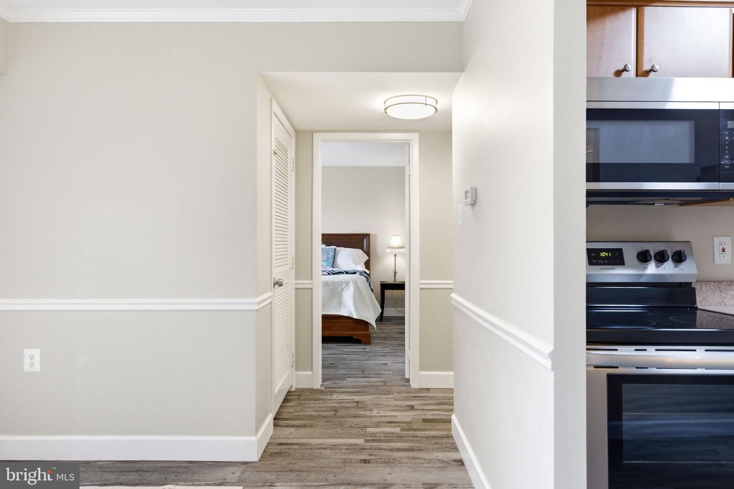 125-M CLUBHOUSE DR SW #UNIT 8, LEESBURG, Virginia 20175, 1 Bedroom Bedrooms, ,1 BathroomBathrooms,Residential,For sale,125-M CLUBHOUSE DR SW #UNIT 8,VALO2114498 MLS # VALO2114498