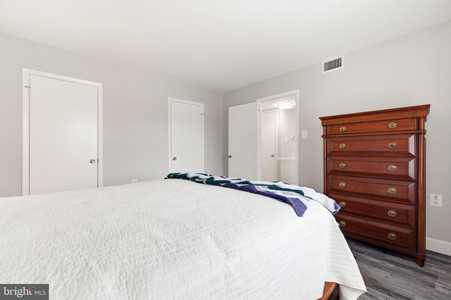 125-M CLUBHOUSE DR SW #UNIT 8, LEESBURG, Virginia 20175, 1 Bedroom Bedrooms, ,1 BathroomBathrooms,Residential,For sale,125-M CLUBHOUSE DR SW #UNIT 8,VALO2114498 MLS # VALO2114498