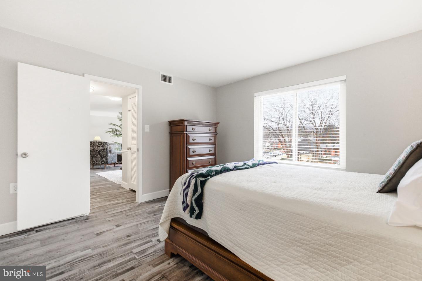 125-M CLUBHOUSE DR SW #UNIT 8, LEESBURG, Virginia 20175, 1 Bedroom Bedrooms, ,1 BathroomBathrooms,Residential,For sale,125-M CLUBHOUSE DR SW #UNIT 8,VALO2114498 MLS # VALO2114498