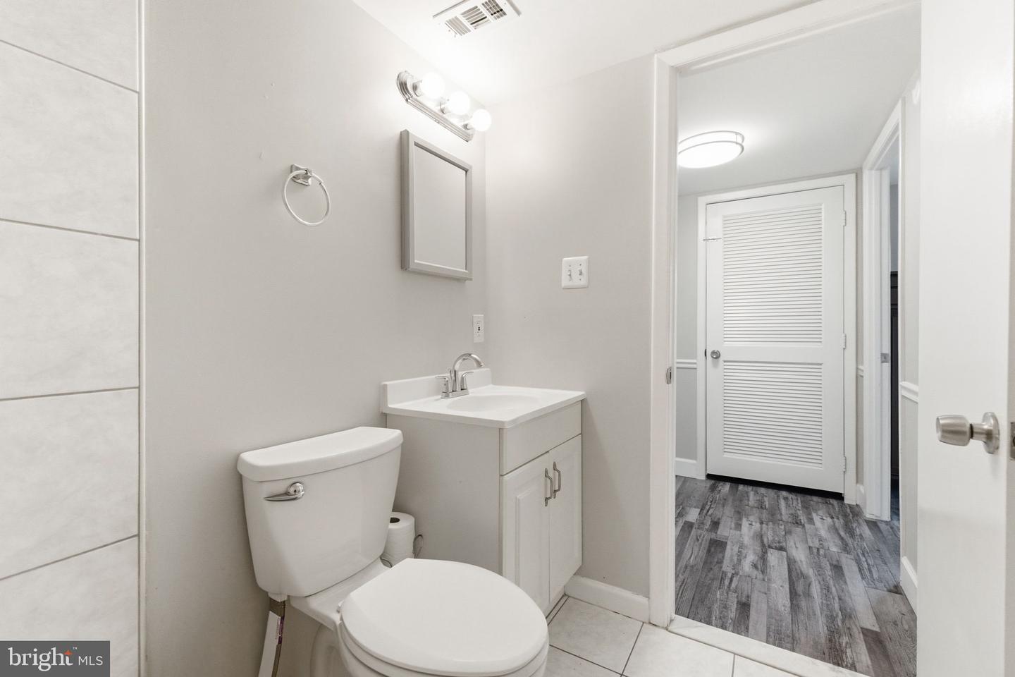 125-M CLUBHOUSE DR SW #UNIT 8, LEESBURG, Virginia 20175, 1 Bedroom Bedrooms, ,1 BathroomBathrooms,Residential,For sale,125-M CLUBHOUSE DR SW #UNIT 8,VALO2114498 MLS # VALO2114498