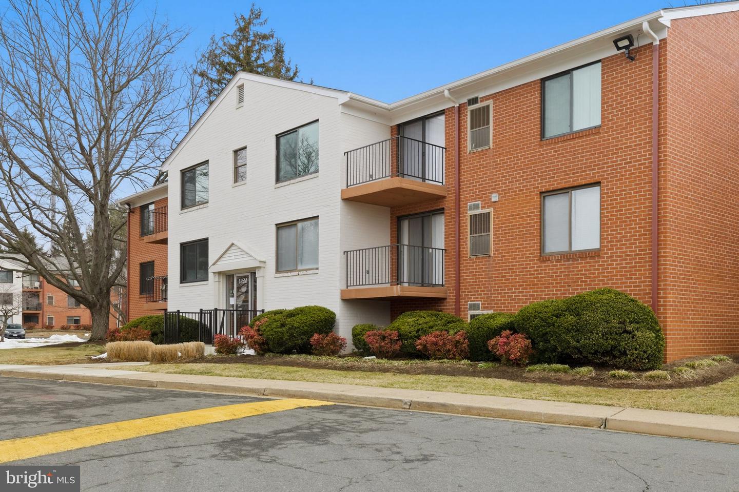 125-M CLUBHOUSE DR SW #UNIT 8, LEESBURG, Virginia 20175, 1 Bedroom Bedrooms, ,1 BathroomBathrooms,Residential,For sale,125-M CLUBHOUSE DR SW #UNIT 8,VALO2114498 MLS # VALO2114498