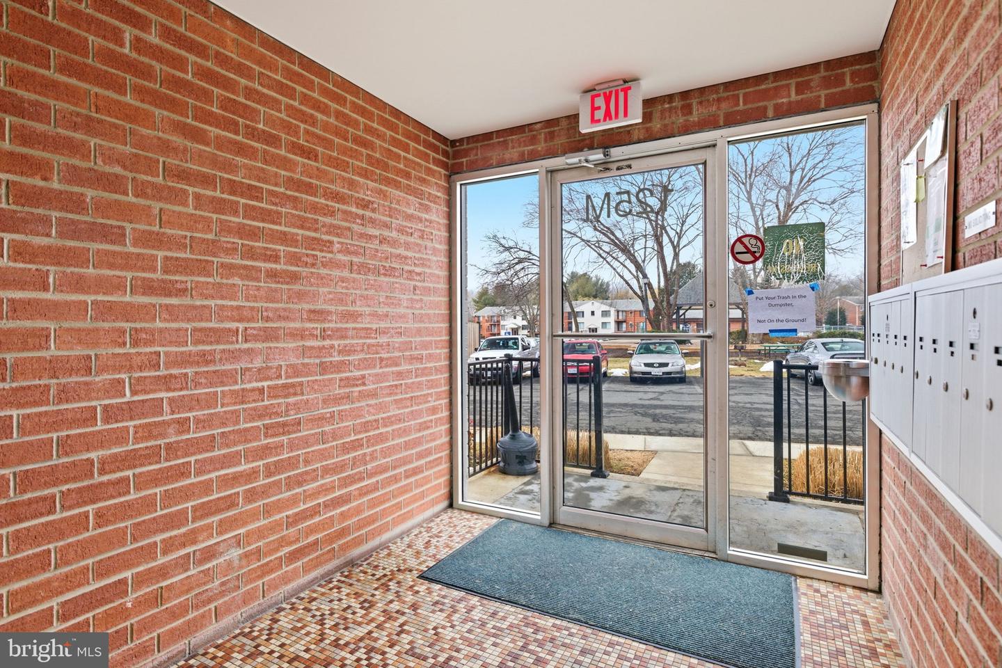 125-M CLUBHOUSE DR SW #UNIT 8, LEESBURG, Virginia 20175, 1 Bedroom Bedrooms, ,1 BathroomBathrooms,Residential,For sale,125-M CLUBHOUSE DR SW #UNIT 8,VALO2114498 MLS # VALO2114498