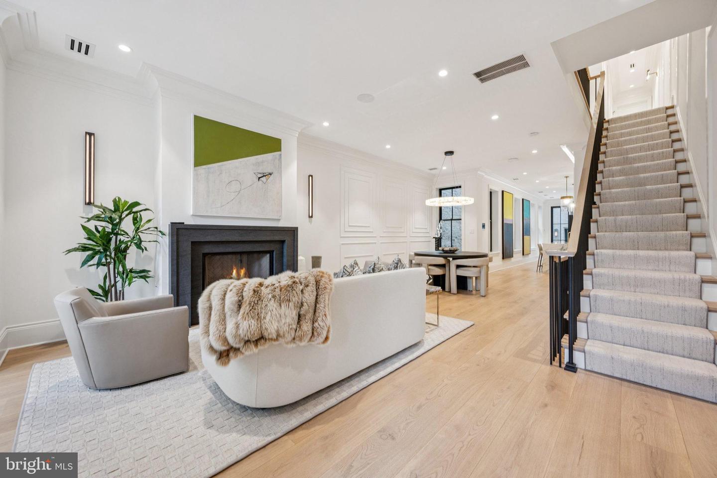 635 MARYLAND AVE NE, WASHINGTON, District Of Columbia 20002, 5 Bedrooms Bedrooms, 10 Rooms Rooms,4 BathroomsBathrooms,Residential,For sale,635 MARYLAND AVE NE,DCDC2243592 MLS # DCDC2243592