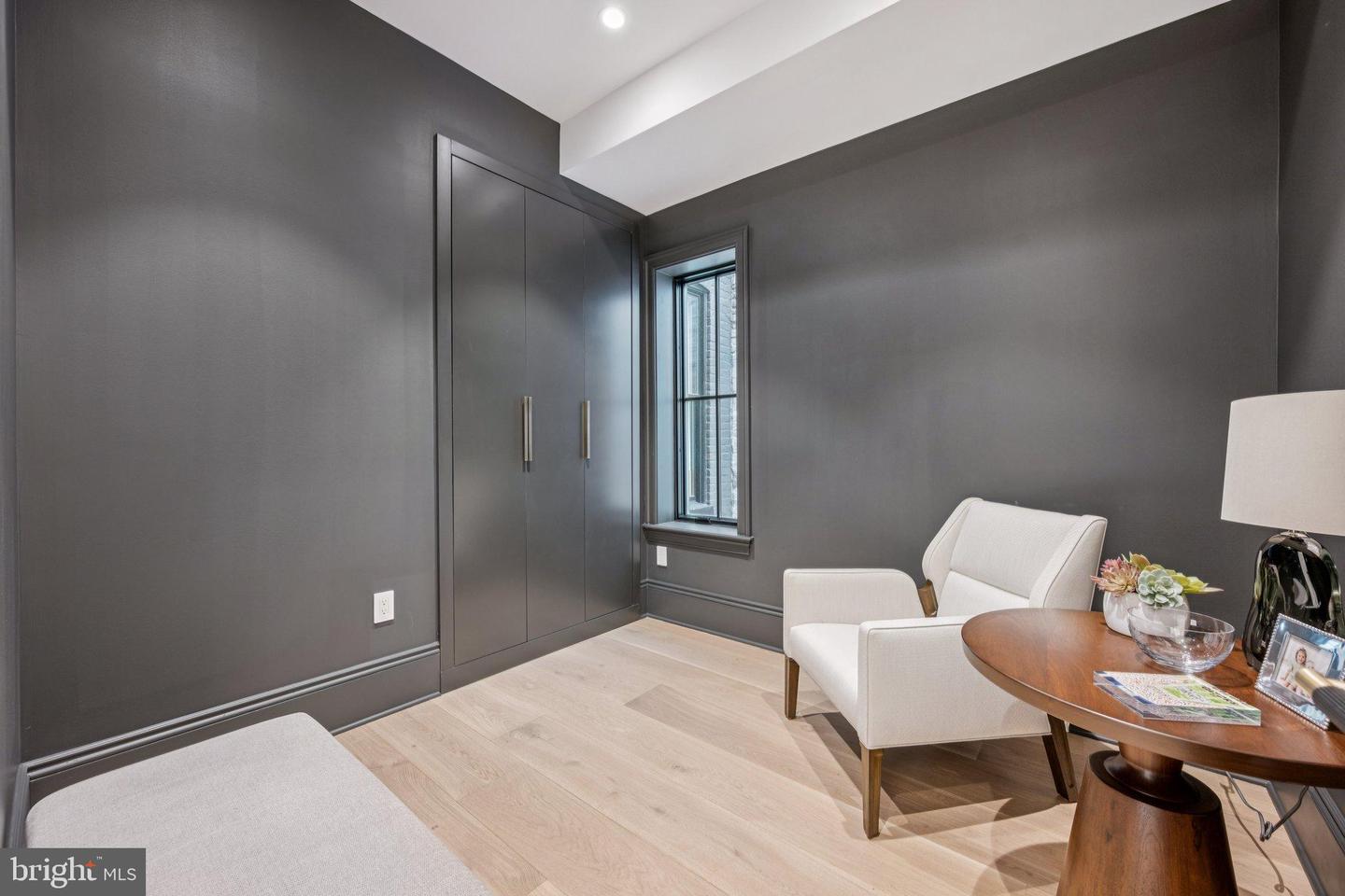 635 MARYLAND AVE NE, WASHINGTON, District Of Columbia 20002, 5 Bedrooms Bedrooms, 10 Rooms Rooms,4 BathroomsBathrooms,Residential,For sale,635 MARYLAND AVE NE,DCDC2243592 MLS # DCDC2243592