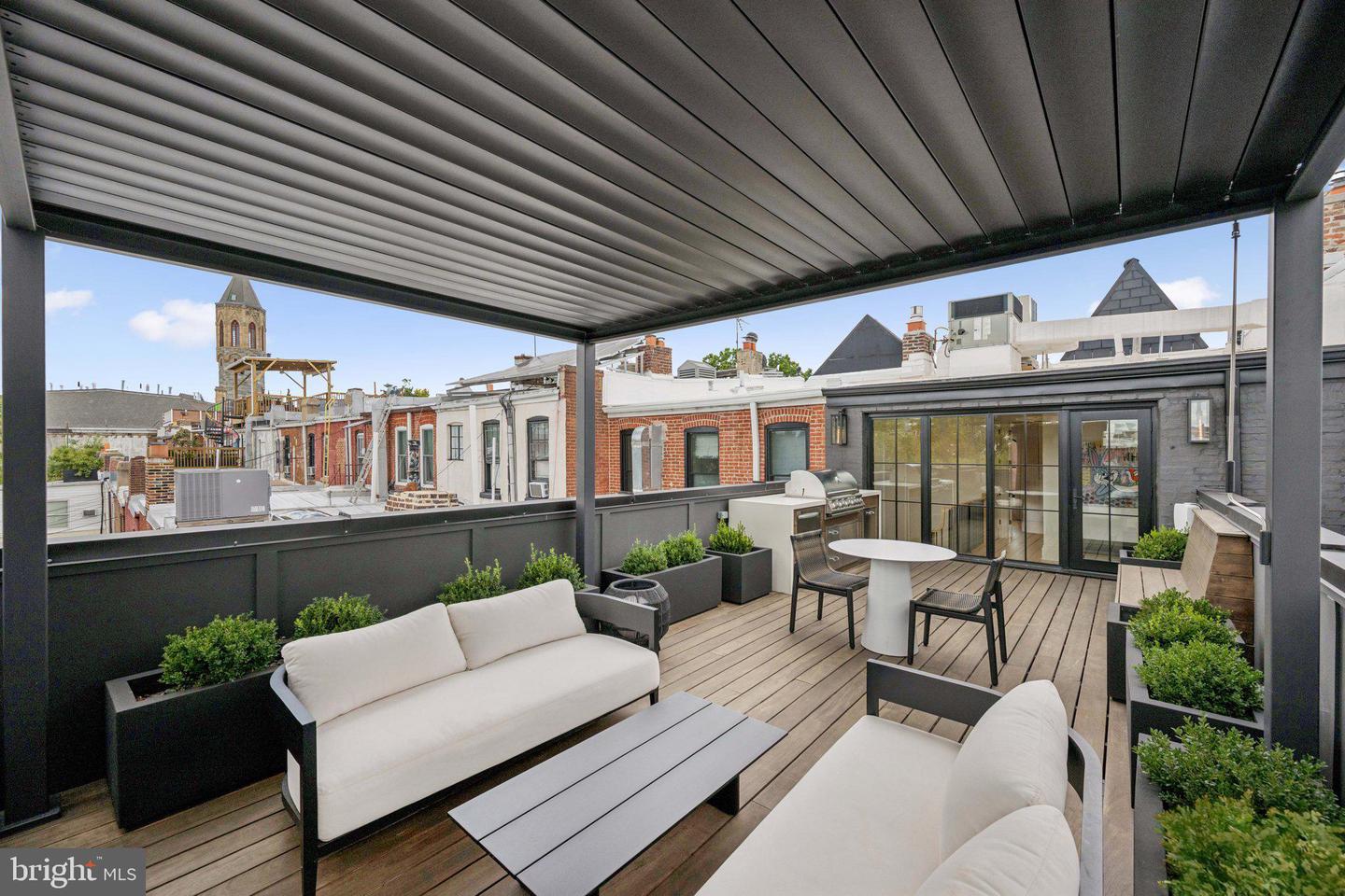 635 MARYLAND AVE NE, WASHINGTON, District Of Columbia 20002, 5 Bedrooms Bedrooms, 10 Rooms Rooms,4 BathroomsBathrooms,Residential,For sale,635 MARYLAND AVE NE,DCDC2243592 MLS # DCDC2243592