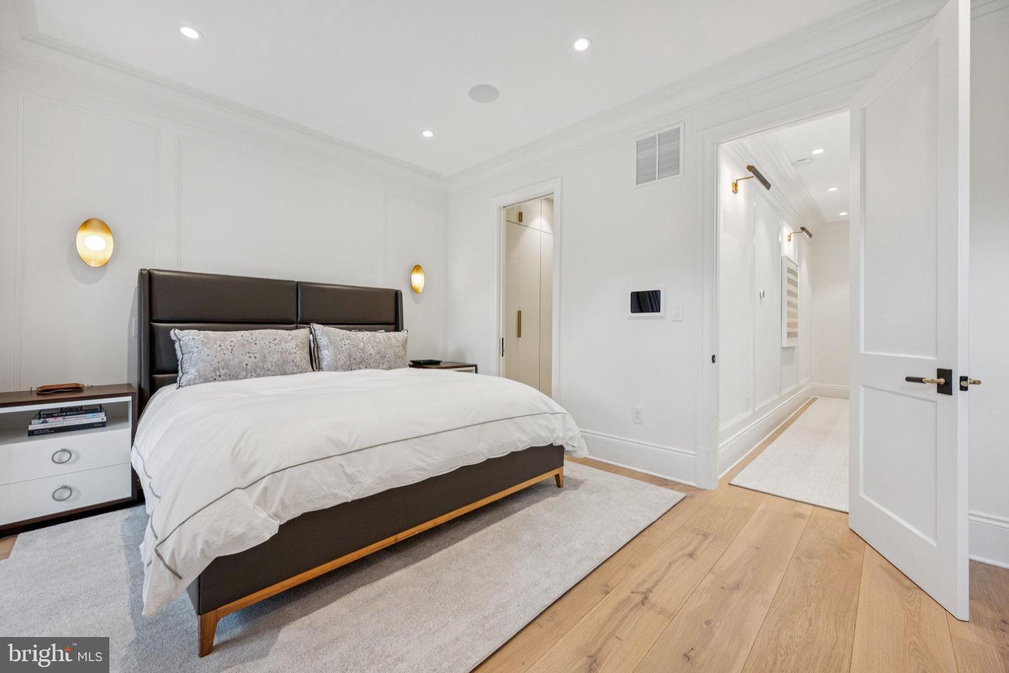 635 MARYLAND AVE NE, WASHINGTON, District Of Columbia 20002, 5 Bedrooms Bedrooms, 10 Rooms Rooms,4 BathroomsBathrooms,Residential,For sale,635 MARYLAND AVE NE,DCDC2243592 MLS # DCDC2243592