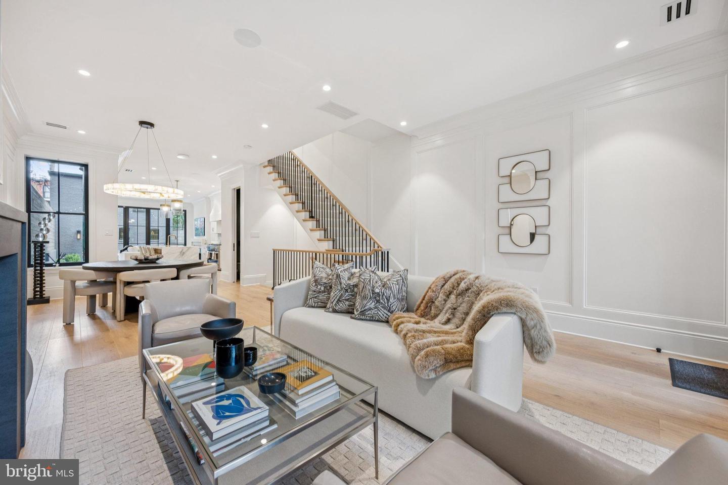 635 MARYLAND AVE NE, WASHINGTON, District Of Columbia 20002, 5 Bedrooms Bedrooms, 10 Rooms Rooms,4 BathroomsBathrooms,Residential,For sale,635 MARYLAND AVE NE,DCDC2243592 MLS # DCDC2243592