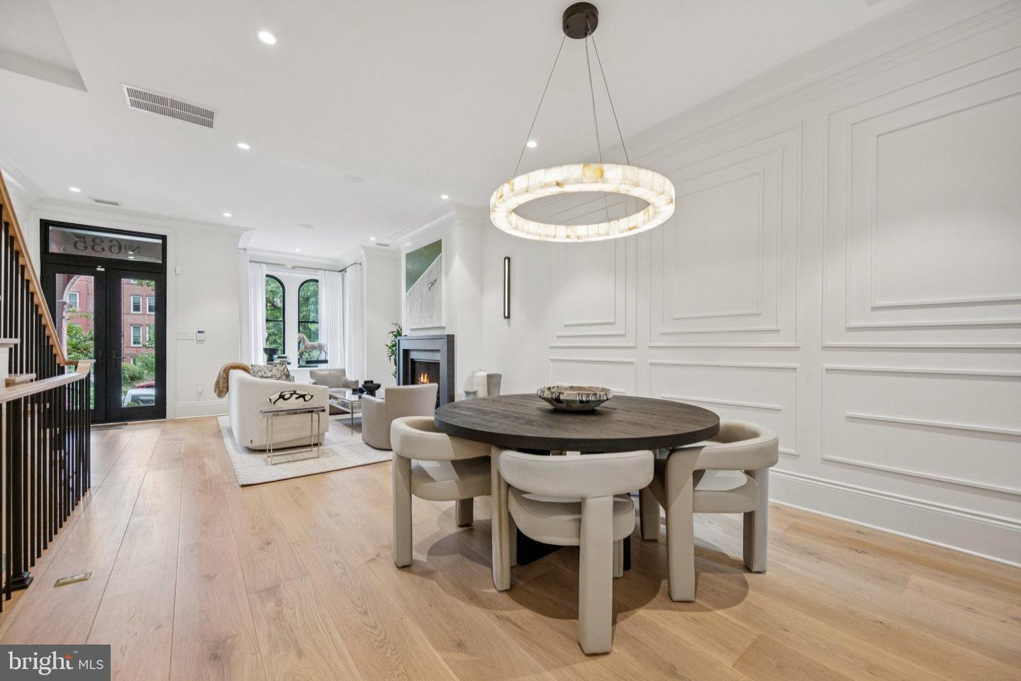 635 MARYLAND AVE NE, WASHINGTON, District Of Columbia 20002, 5 Bedrooms Bedrooms, 10 Rooms Rooms,4 BathroomsBathrooms,Residential,For sale,635 MARYLAND AVE NE,DCDC2243592 MLS # DCDC2243592