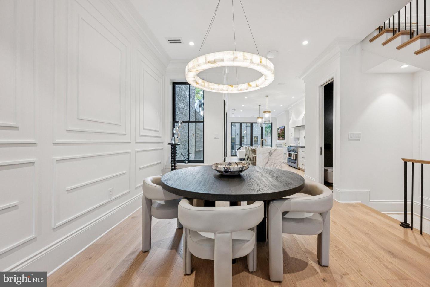 635 MARYLAND AVE NE, WASHINGTON, District Of Columbia 20002, 5 Bedrooms Bedrooms, 10 Rooms Rooms,4 BathroomsBathrooms,Residential,For sale,635 MARYLAND AVE NE,DCDC2243592 MLS # DCDC2243592