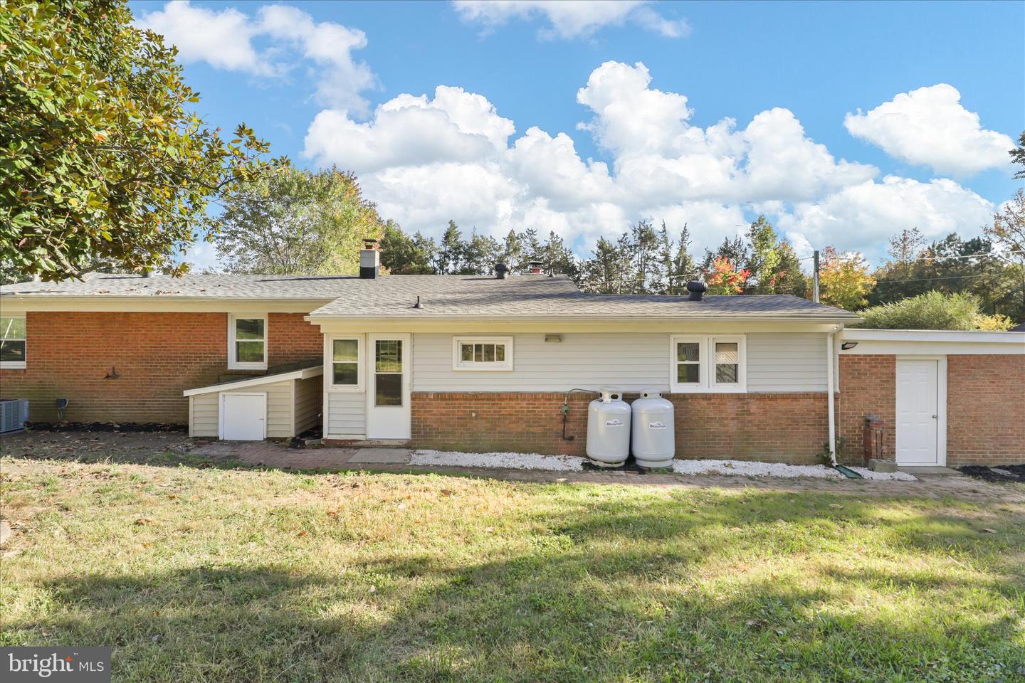 347 FOREST LANE RD, FREDERICKSBURG, Virginia 22405, 3 Bedrooms Bedrooms, ,2 BathroomsBathrooms,Residential,For sale,347 FOREST LANE RD,VAST2045620 MLS # VAST2045620