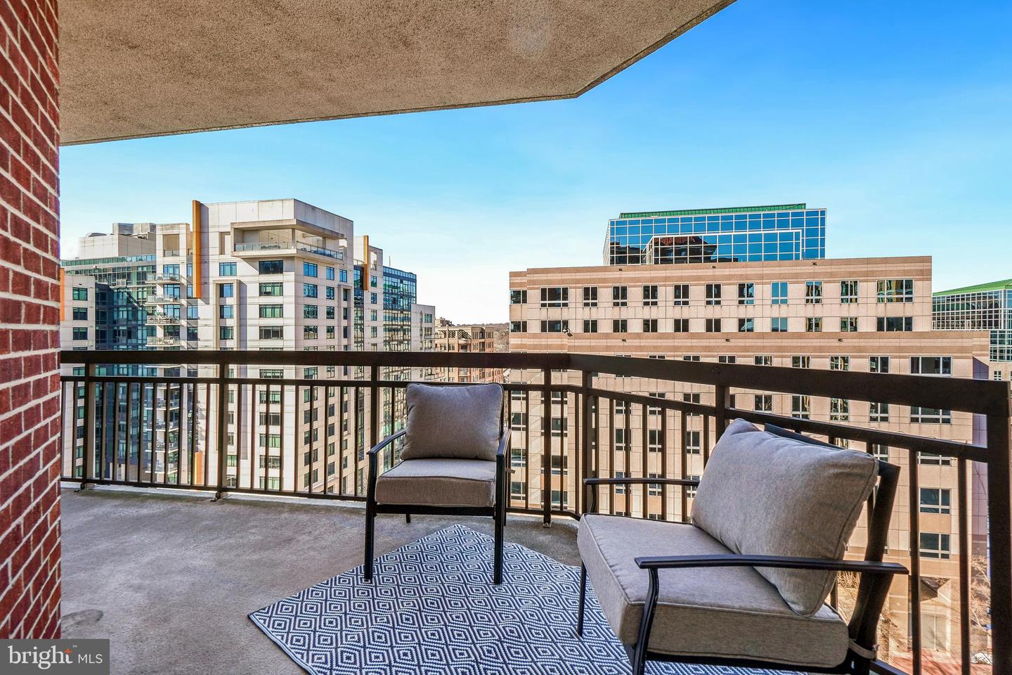 901 N MONROE ST #1003, ARLINGTON, Virginia 22201, 2 Bedrooms Bedrooms, ,2 BathroomsBathrooms,Residential,For sale,901 N MONROE ST #1003,VAAR2068374 MLS # VAAR2068374