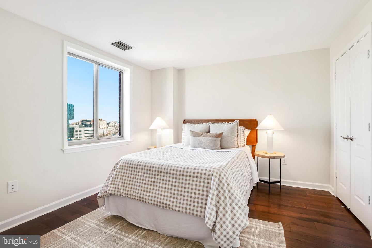 901 N MONROE ST #1003, ARLINGTON, Virginia 22201, 2 Bedrooms Bedrooms, ,2 BathroomsBathrooms,Residential,For sale,901 N MONROE ST #1003,VAAR2068374 MLS # VAAR2068374