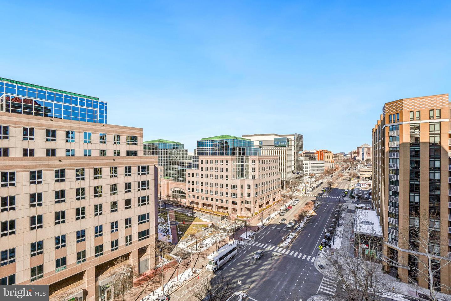 901 N MONROE ST #1003, ARLINGTON, Virginia 22201, 2 Bedrooms Bedrooms, ,2 BathroomsBathrooms,Residential,For sale,901 N MONROE ST #1003,VAAR2068374 MLS # VAAR2068374