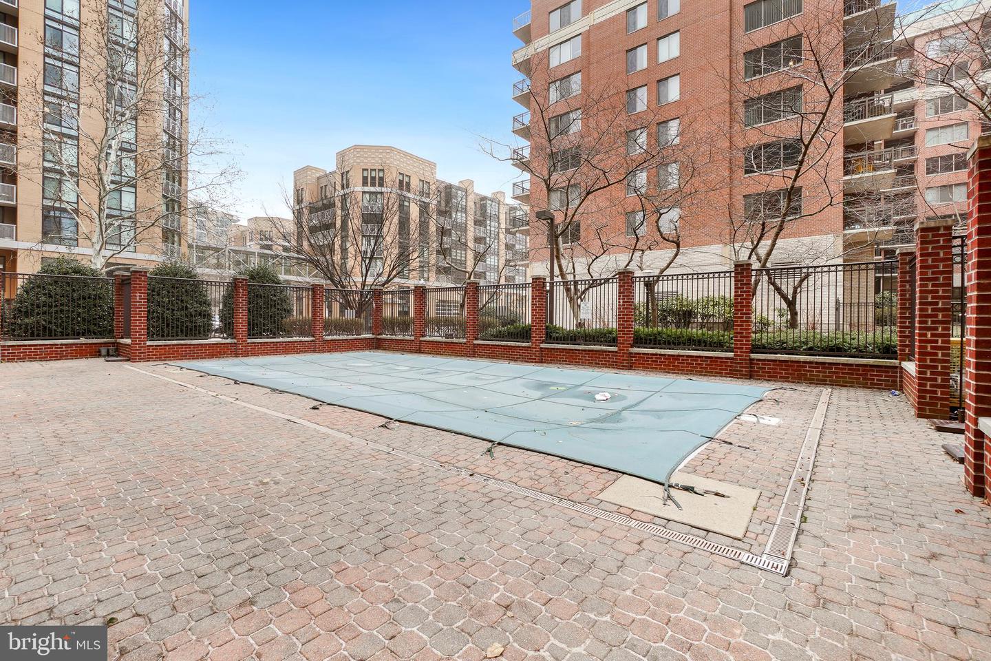 901 N MONROE ST #1003, ARLINGTON, Virginia 22201, 2 Bedrooms Bedrooms, ,2 BathroomsBathrooms,Residential,For sale,901 N MONROE ST #1003,VAAR2068374 MLS # VAAR2068374