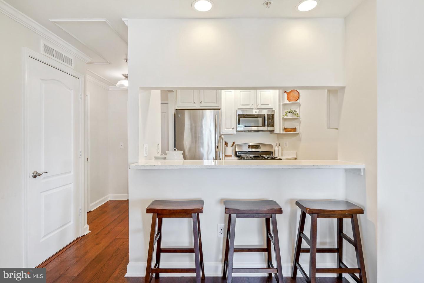 901 N MONROE ST #1003, ARLINGTON, Virginia 22201, 2 Bedrooms Bedrooms, ,2 BathroomsBathrooms,Residential,For sale,901 N MONROE ST #1003,VAAR2068374 MLS # VAAR2068374