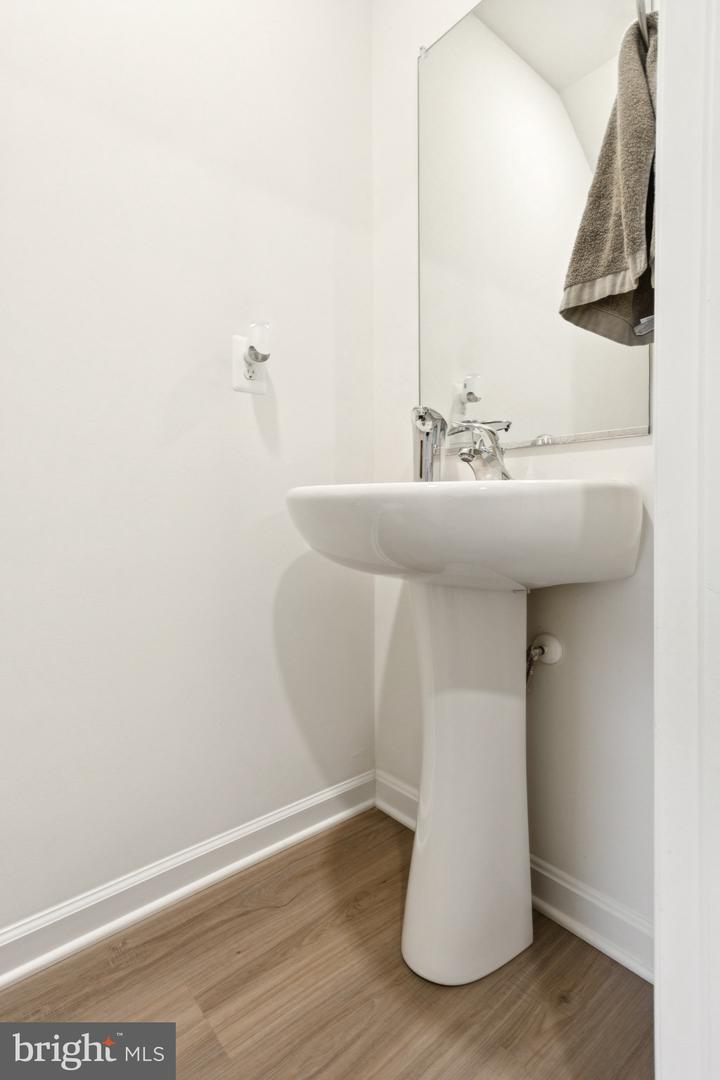 17063 ROLLINS RD, BOWLING GREEN, Virginia 22427, 3 Bedrooms Bedrooms, 10 Rooms Rooms,2 BathroomsBathrooms,Residential,For sale,17063 ROLLINS RD,VACV2009472 MLS # VACV2009472