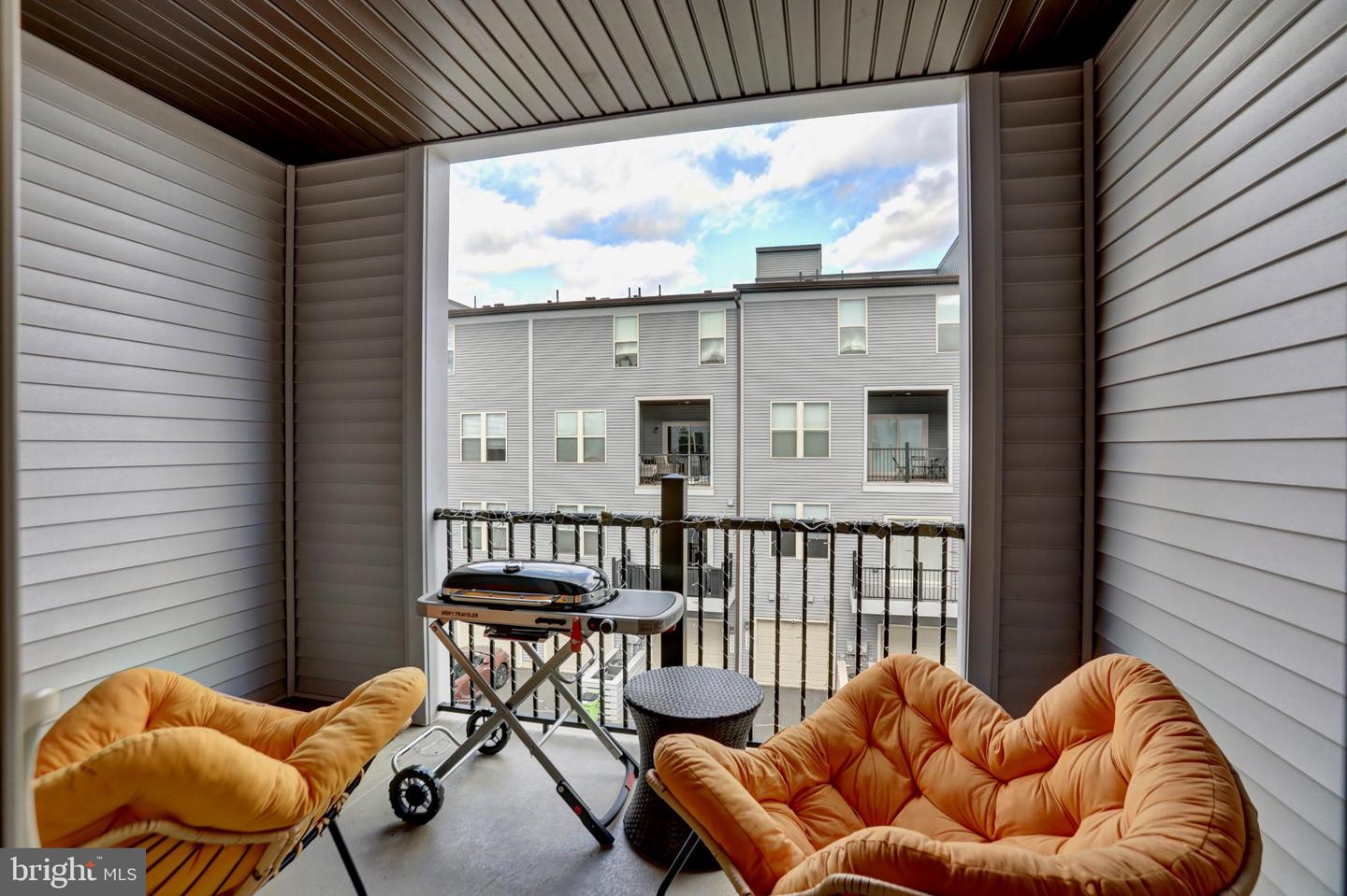 2135 GLACIER RD #90, HERNDON, Virginia 20170, 3 Bedrooms Bedrooms, ,2 BathroomsBathrooms,Residential,For sale,2135 GLACIER RD #90,VAFX2288776 MLS # VAFX2288776