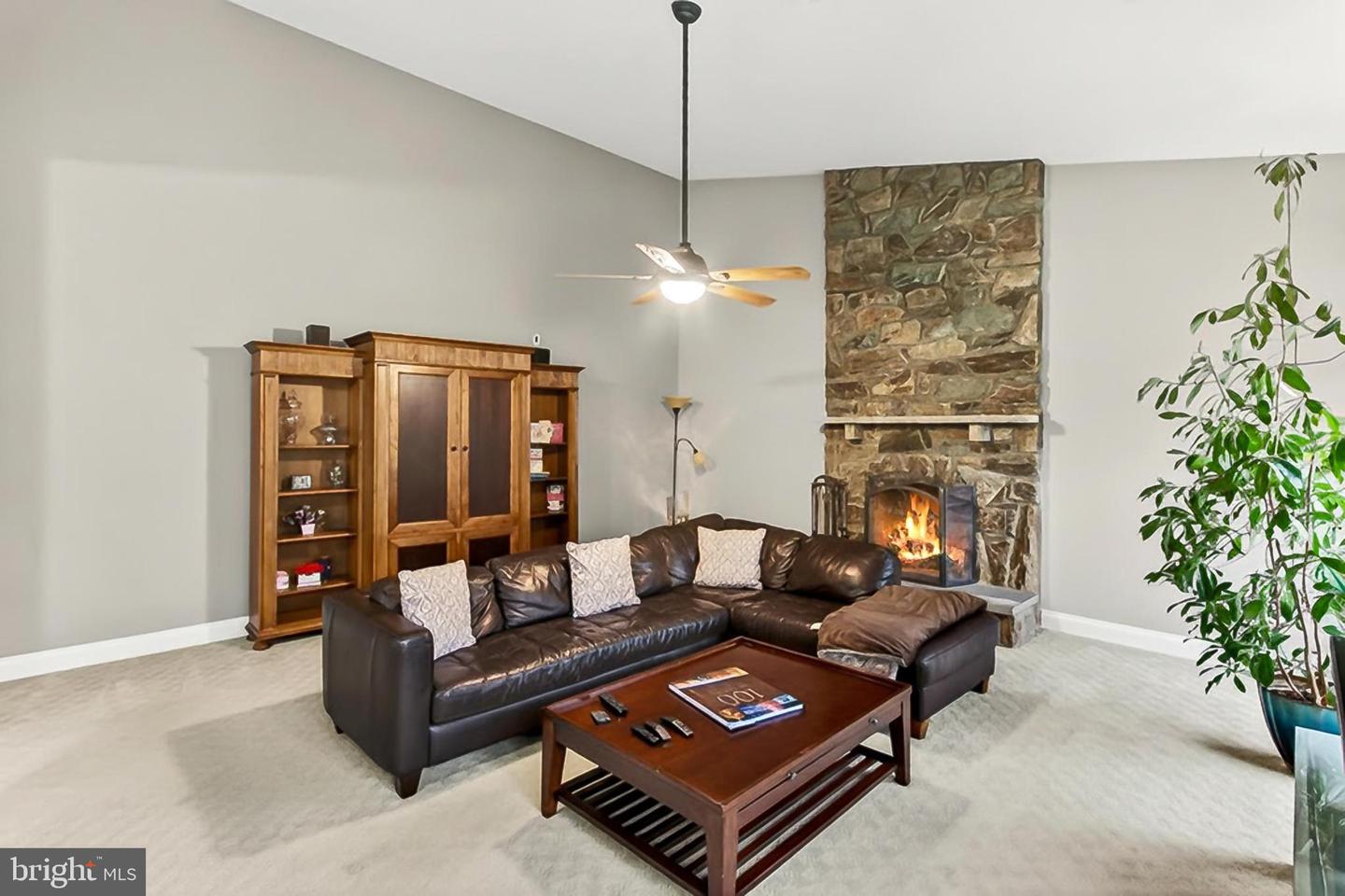 9629 NUTHATCH DR, FAIRFAX STATION, Virginia 22039, 4 Bedrooms Bedrooms, ,3 BathroomsBathrooms,Residential,For sale,9629 NUTHATCH DR,VAFX2288842 MLS # VAFX2288842