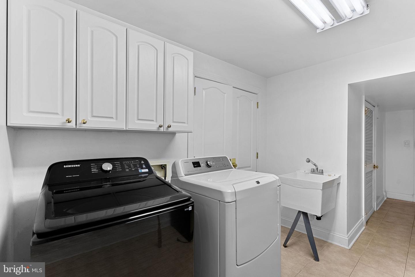 10317 BRITTENFORD DR, VIENNA, Virginia 22182, 6 Bedrooms Bedrooms, ,5 BathroomsBathrooms,Residential,For sale,10317 BRITTENFORD DR,VAFX2289136 MLS # VAFX2289136 10317 BRITTENFORD DR, VIENNA, Virginia 22182, 6 Bedrooms Bedrooms, ,5 BathroomsBathrooms,Residential,For sale,10317 BRITTENFORD DR,VAFX2289136 MLS # VAFX2289136