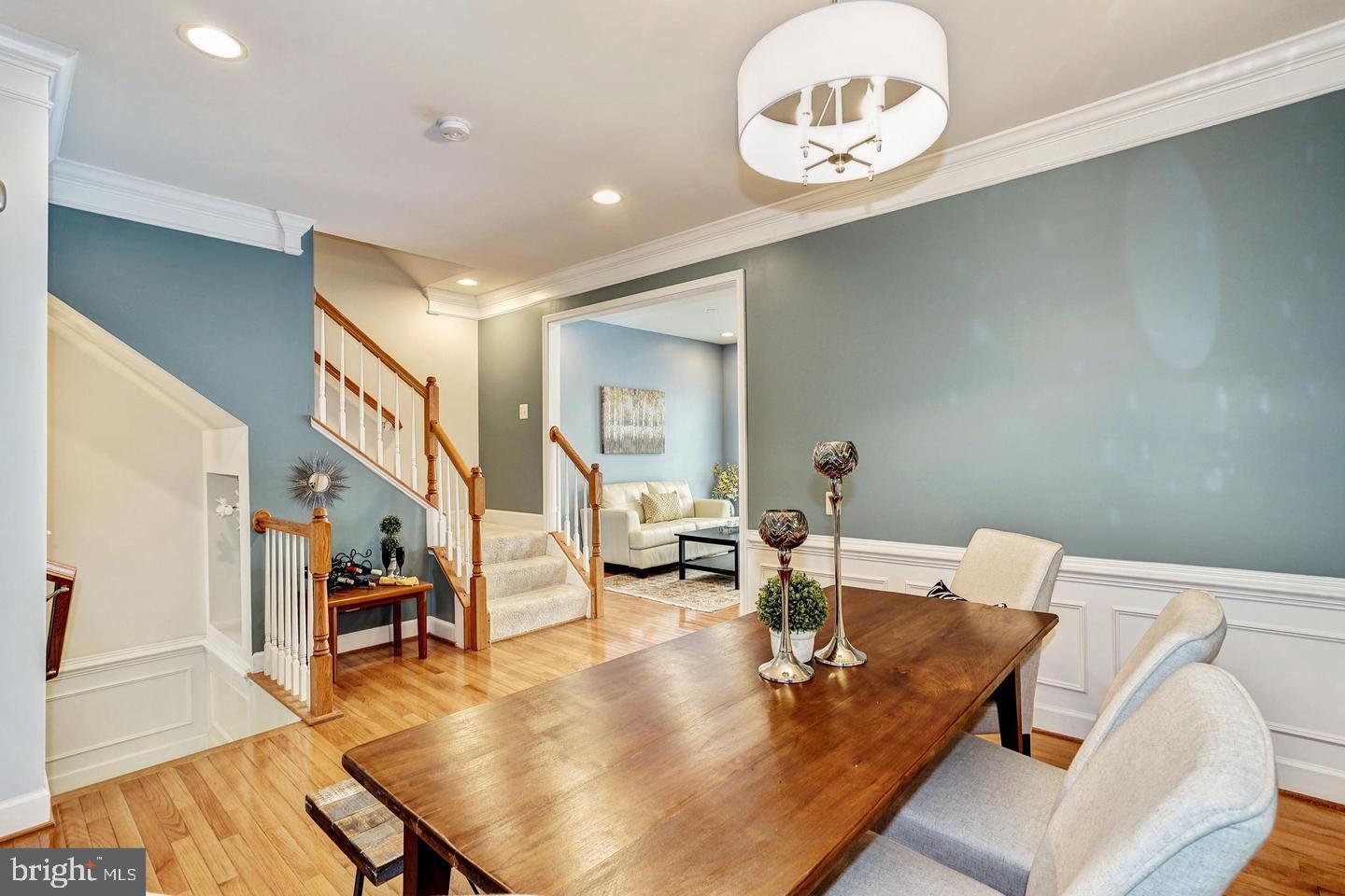 2411 HUNTINGTON PARK DR, ALEXANDRIA, Virginia 22303, 4 Bedrooms Bedrooms, ,3 BathroomsBathrooms,Residential,For sale,2411 HUNTINGTON PARK DR,VAFX2289172 MLS # VAFX2289172