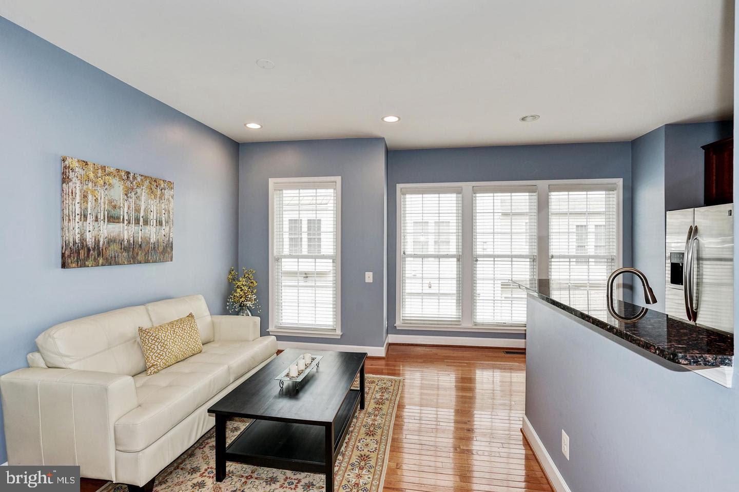 2411 HUNTINGTON PARK DR, ALEXANDRIA, Virginia 22303, 4 Bedrooms Bedrooms, ,3 BathroomsBathrooms,Residential,For sale,2411 HUNTINGTON PARK DR,VAFX2289172 MLS # VAFX2289172