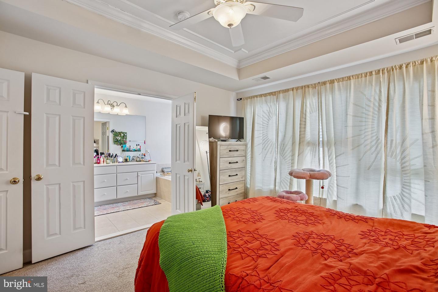 2411 HUNTINGTON PARK DR, ALEXANDRIA, Virginia 22303, 4 Bedrooms Bedrooms, ,3 BathroomsBathrooms,Residential,For sale,2411 HUNTINGTON PARK DR,VAFX2289172 MLS # VAFX2289172