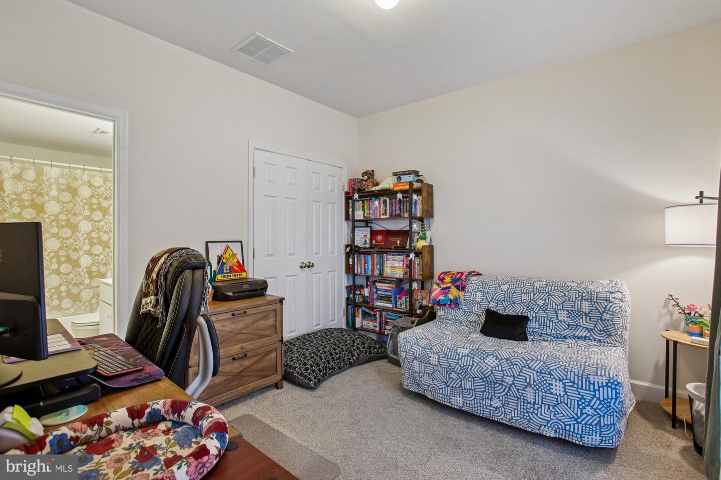 2411 HUNTINGTON PARK DR, ALEXANDRIA, Virginia 22303, 4 Bedrooms Bedrooms, ,3 BathroomsBathrooms,Residential,For sale,2411 HUNTINGTON PARK DR,VAFX2289172 MLS # VAFX2289172