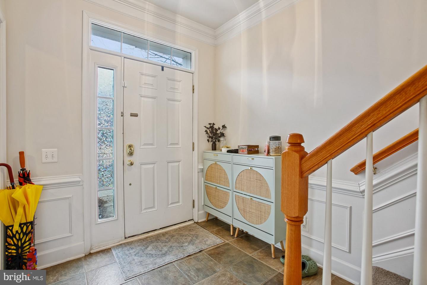 2411 HUNTINGTON PARK DR, ALEXANDRIA, Virginia 22303, 4 Bedrooms Bedrooms, ,3 BathroomsBathrooms,Residential,For sale,2411 HUNTINGTON PARK DR,VAFX2289172 MLS # VAFX2289172