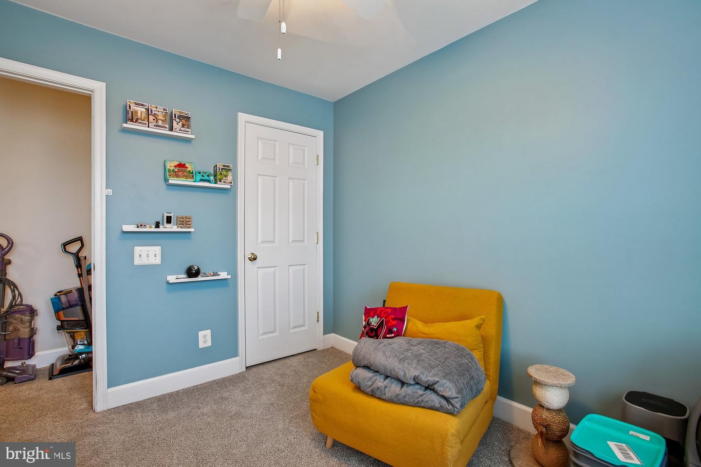 2411 HUNTINGTON PARK DR, ALEXANDRIA, Virginia 22303, 4 Bedrooms Bedrooms, ,3 BathroomsBathrooms,Residential,For sale,2411 HUNTINGTON PARK DR,VAFX2289172 MLS # VAFX2289172