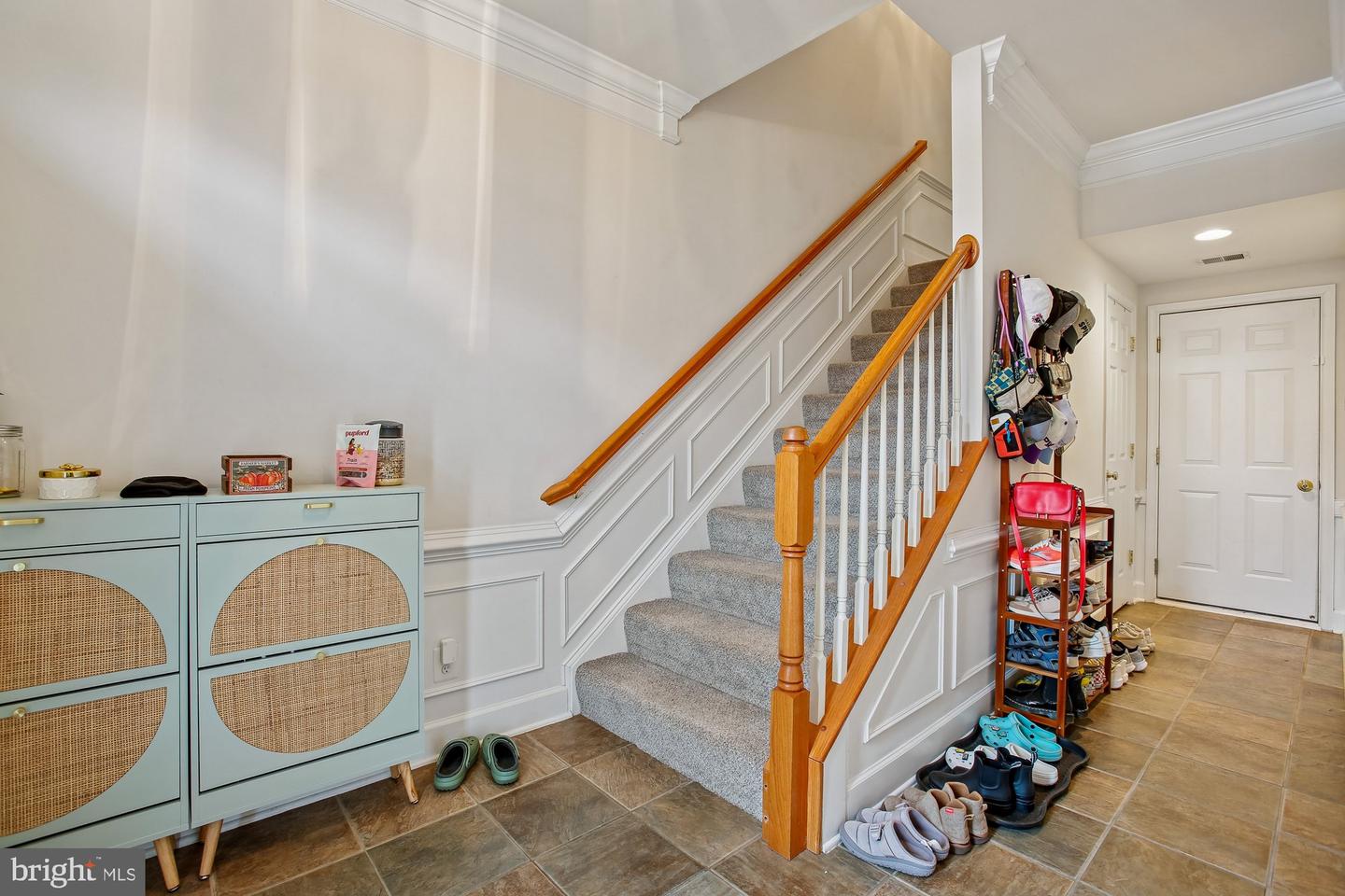 2411 HUNTINGTON PARK DR, ALEXANDRIA, Virginia 22303, 4 Bedrooms Bedrooms, ,3 BathroomsBathrooms,Residential,For sale,2411 HUNTINGTON PARK DR,VAFX2289172 MLS # VAFX2289172