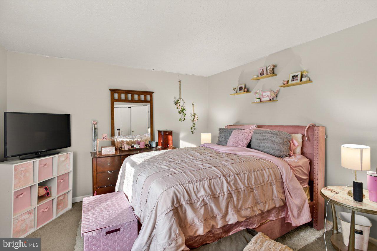 860 VINE ST, HARRISONBURG, Virginia 22802, 2 Bedrooms Bedrooms, ,1 BathroomBathrooms,Residential,For sale,860 VINE ST,VAHC2000548 MLS # VAHC2000548