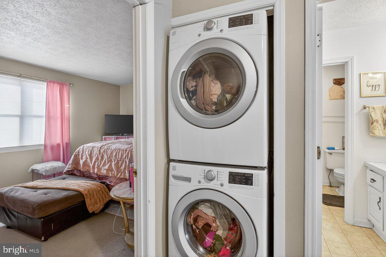 860 VINE ST, HARRISONBURG, Virginia 22802, 2 Bedrooms Bedrooms, ,1 BathroomBathrooms,Residential,For sale,860 VINE ST,VAHC2000548 MLS # VAHC2000548