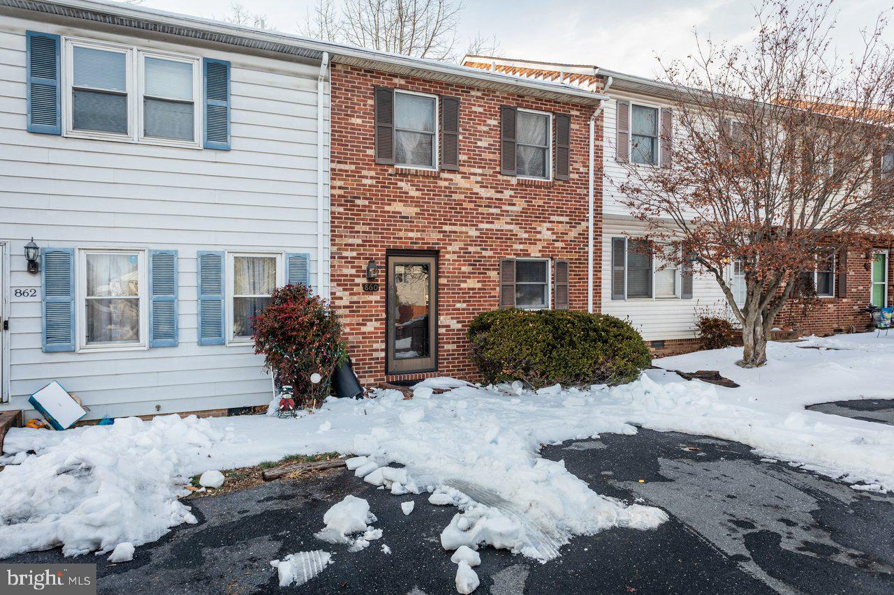 860 VINE ST, HARRISONBURG, Virginia 22802, 2 Bedrooms Bedrooms, ,1 BathroomBathrooms,Residential,For sale,860 VINE ST,VAHC2000548 MLS # VAHC2000548