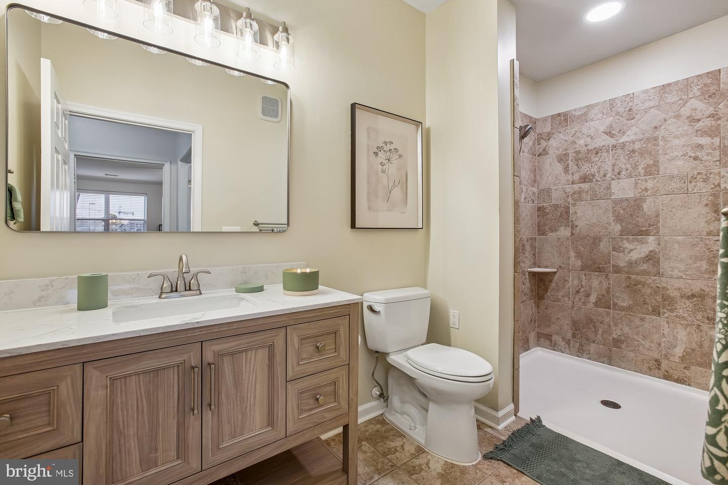 9490 VIRGINIA CENTER BLVD #130, VIENNA, Virginia 22181, 2 Bedrooms Bedrooms, ,2 BathroomsBathrooms,Residential,For sale,9490 VIRGINIA CENTER BLVD #130,VAFX2289354 MLS # VAFX2289354