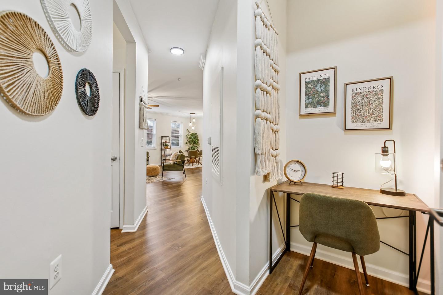 9490 VIRGINIA CENTER BLVD #130, VIENNA, Virginia 22181, 2 Bedrooms Bedrooms, ,2 BathroomsBathrooms,Residential,For sale,9490 VIRGINIA CENTER BLVD #130,VAFX2289354 MLS # VAFX2289354